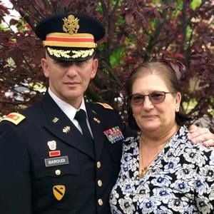 Meet your Posher, Hanan